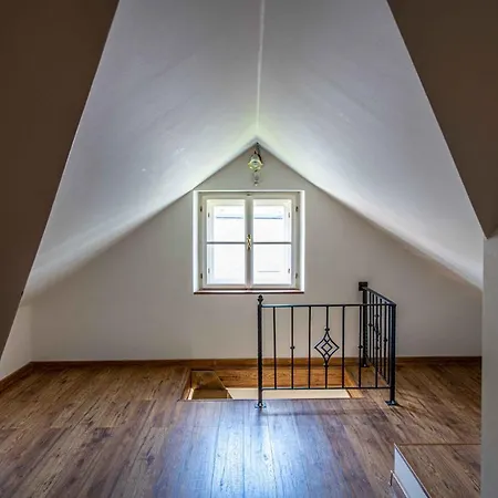 Daire Holiday Home Banska Stiavnica *