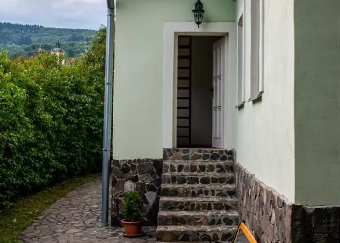 Holiday Home Banska Stiavnica Apartman *
